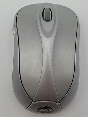 Microsoft Silver Wireless Optical Mouse - Ambidextrous Design